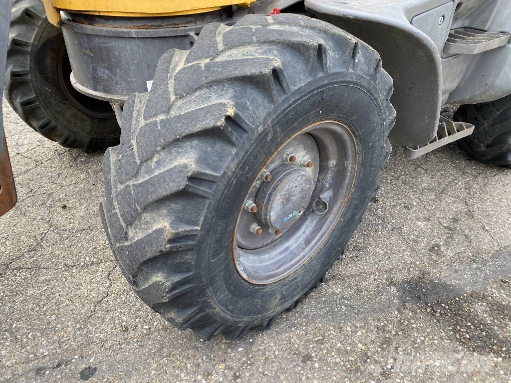 Mecalac AHLMANN AS 700 / 40Km/h 1er Main endommagée Tekerlekli yükleyiciler