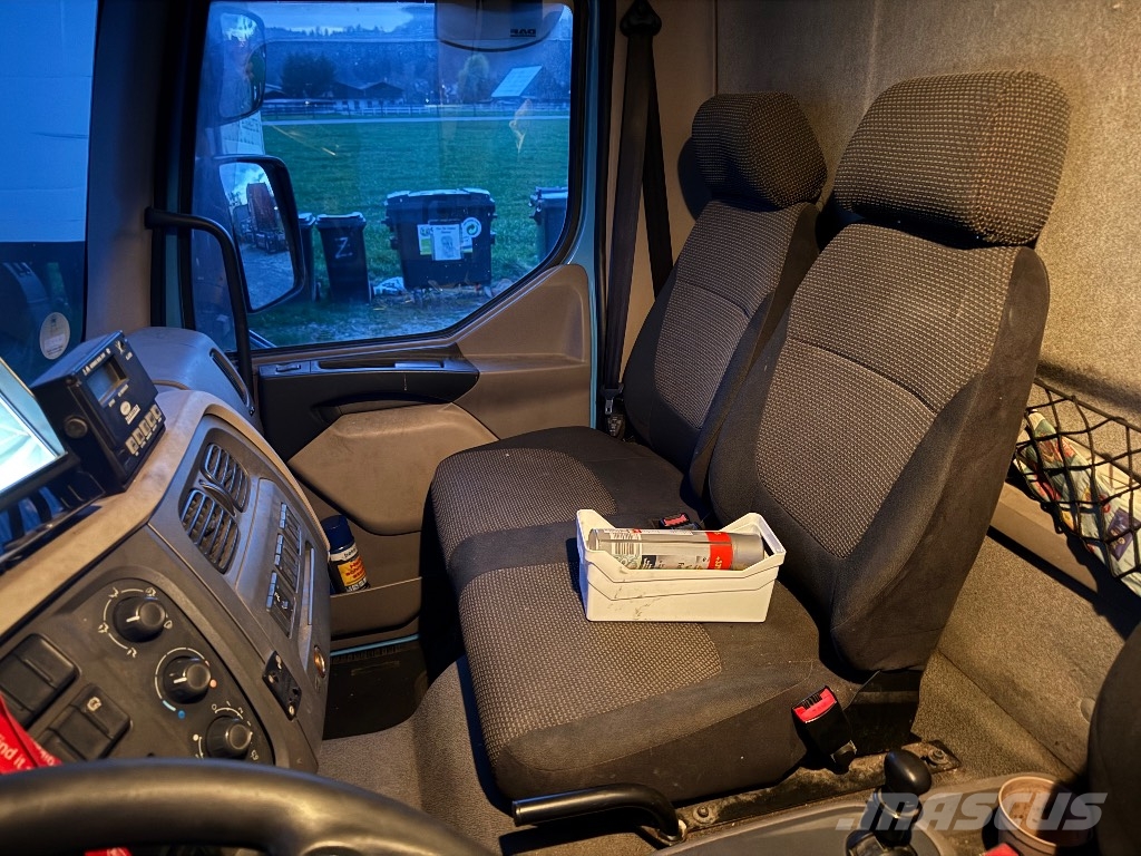 DAF LF 220 Carrier Supra 750 Camiones con temperatura controlada