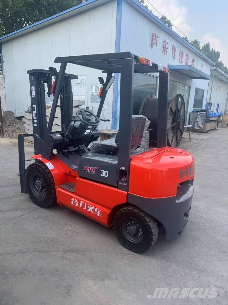 Heli CPCD 30 شاحنات الديزل