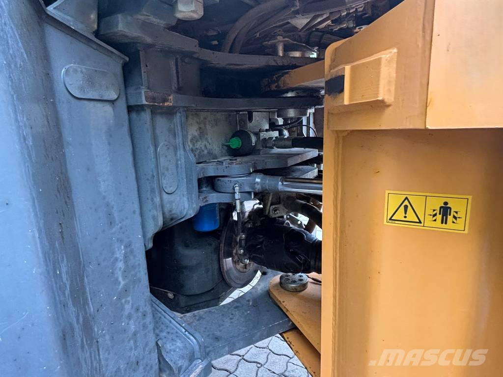 Liebherr L 550 XPower Pyöräkuormaajat