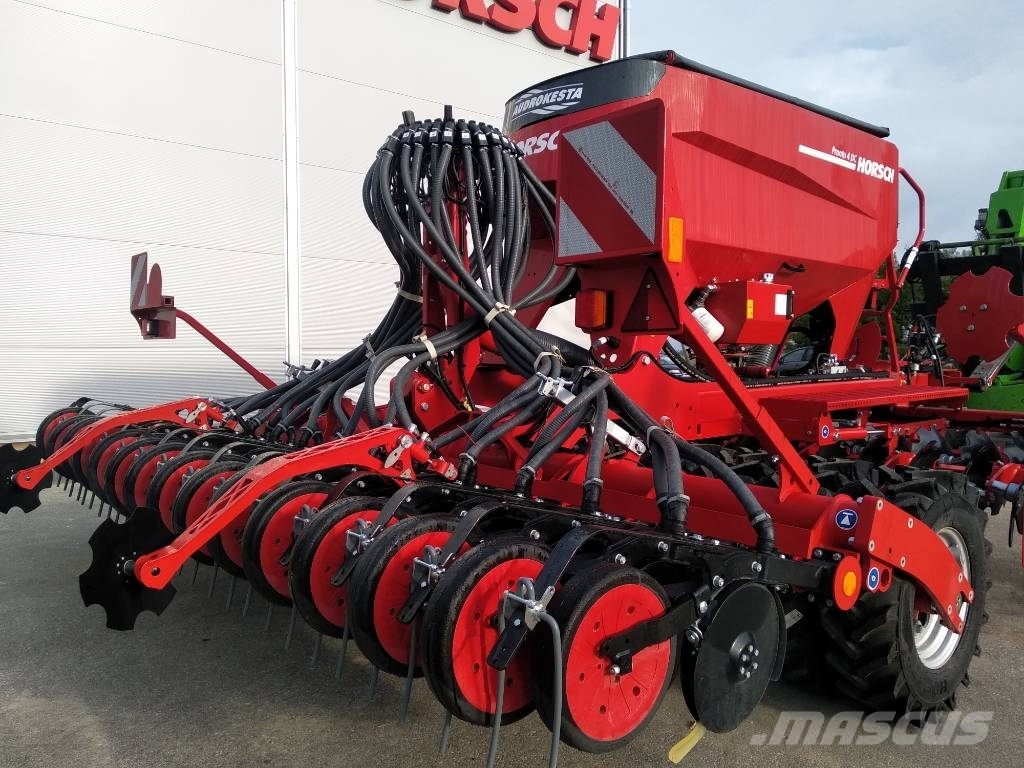 Horsch Pronto 4 DC Perforatrici
