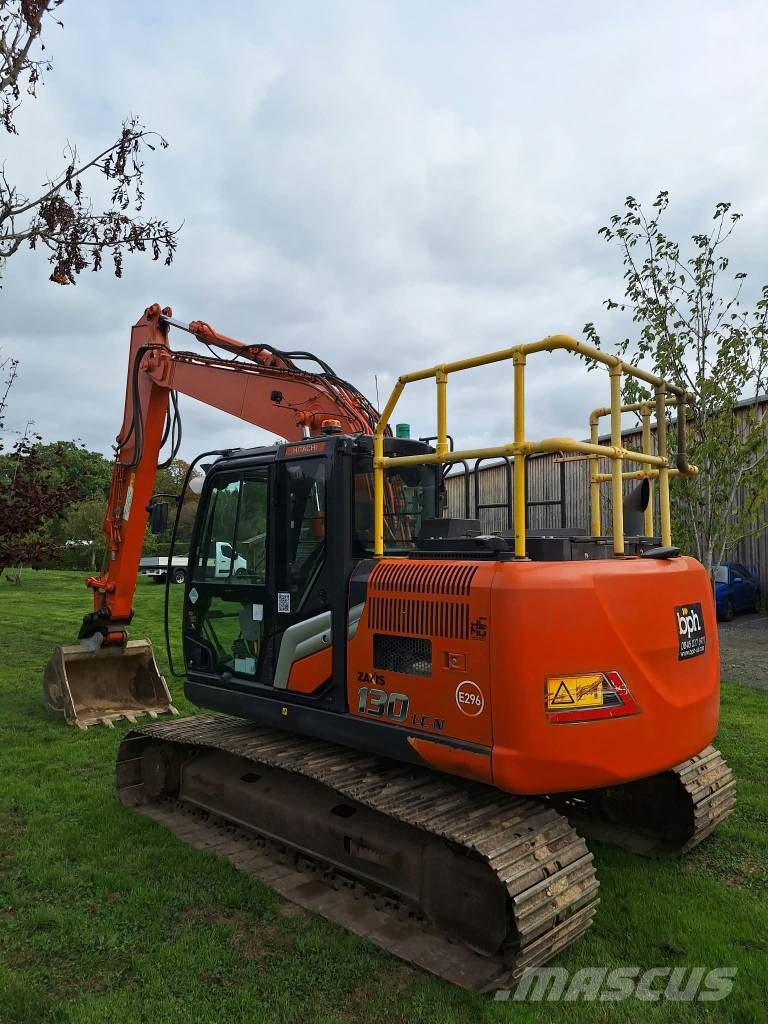 Hitachi ZX 130 Crawler excavators