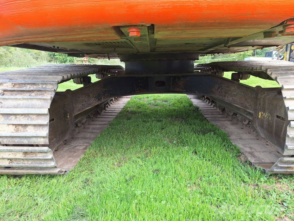 Hitachi ZX 130 Crawler excavators