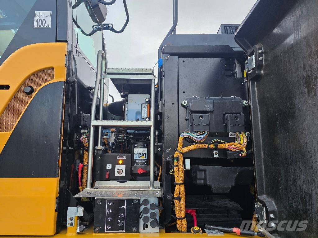 CAT M 315 F, 2018 YEAR, 4900 HOURS Колісні екскаватори