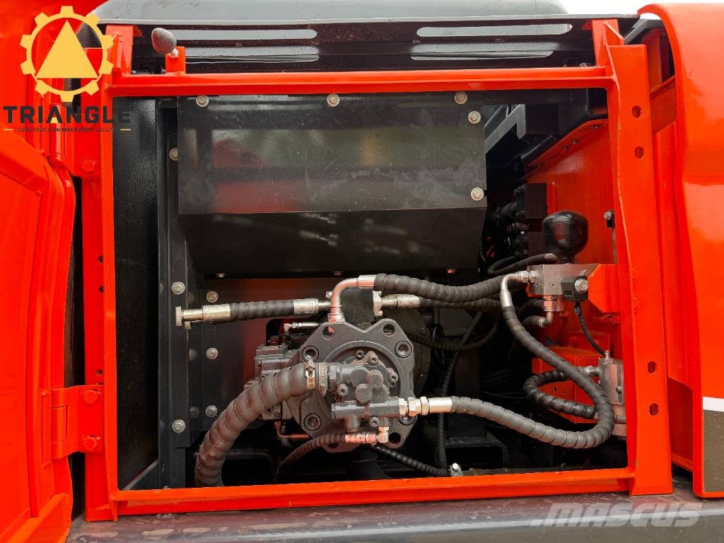 Doosan DX 225 LCA Bagri goseničarji