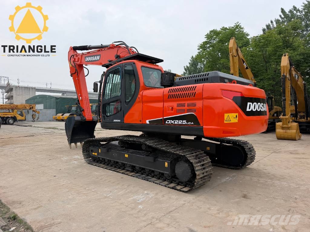 Doosan DX 225 LCA Bagri goseničarji