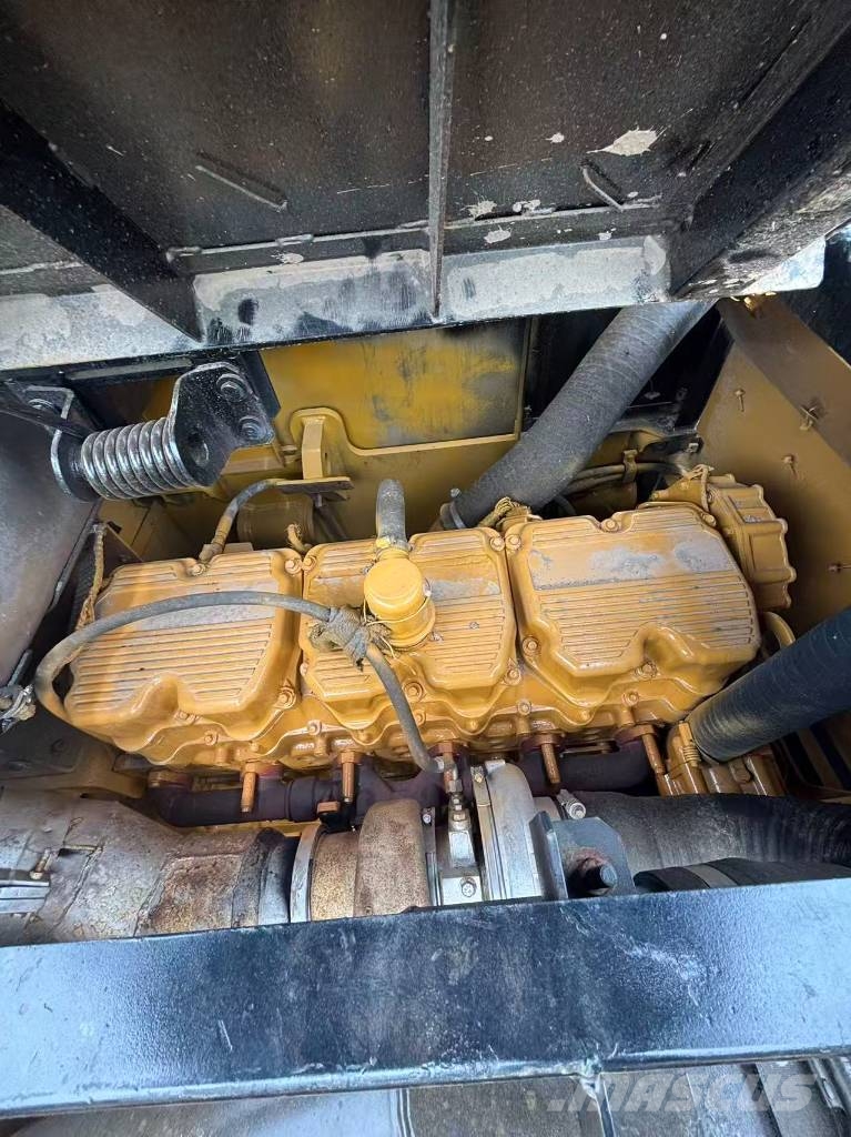 CAT 390 D L ME Gravemaskiner på larvebånd