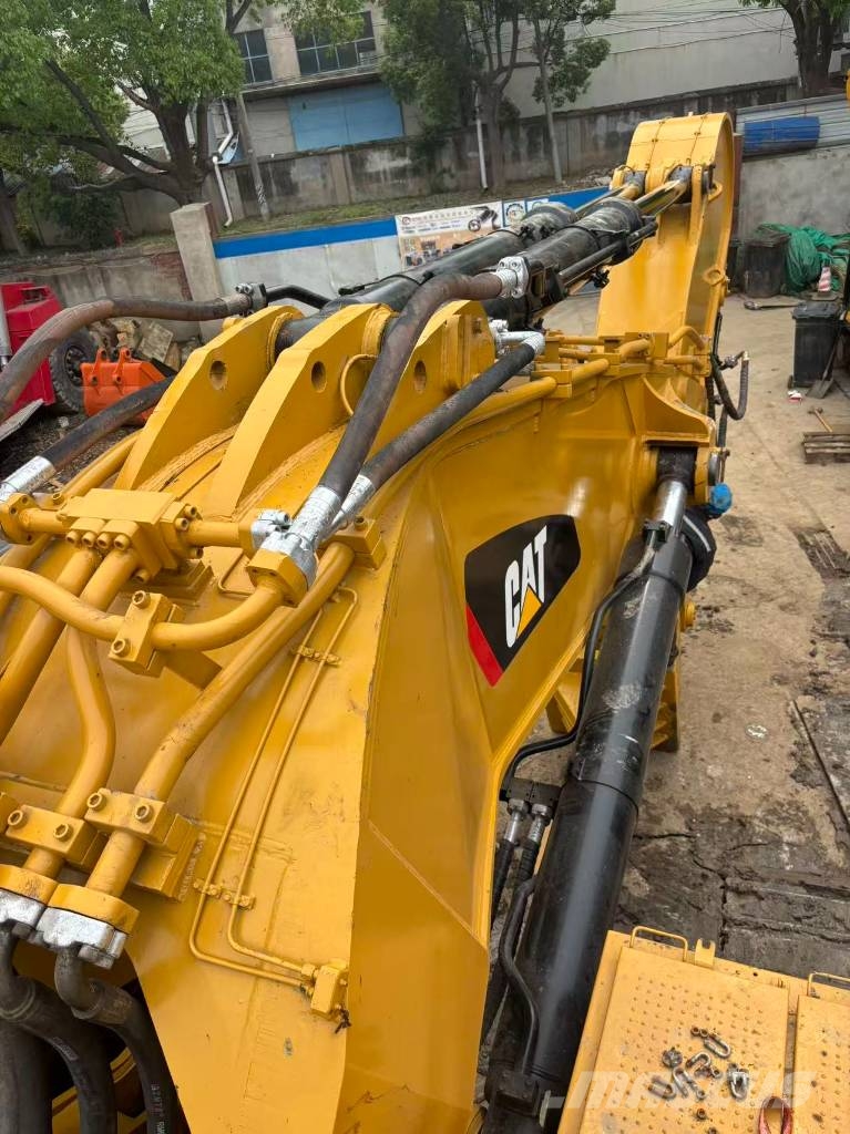 CAT 390 D L ME Gravemaskiner på larvebånd