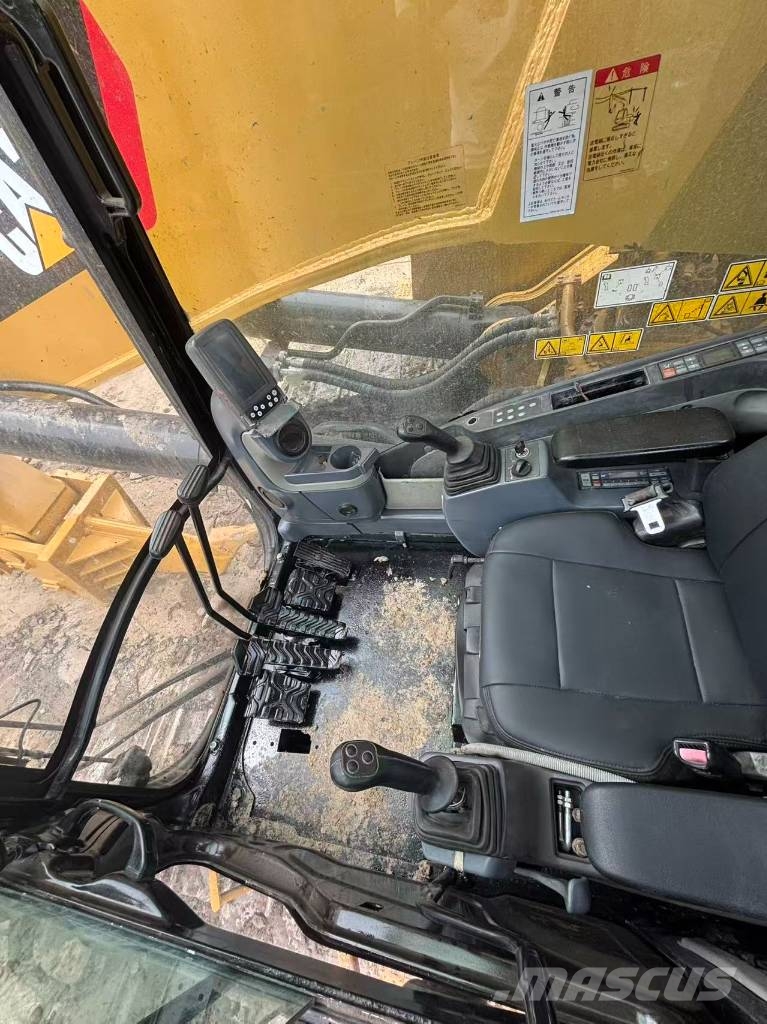 CAT 390 D L ME Gravemaskiner på larvebånd