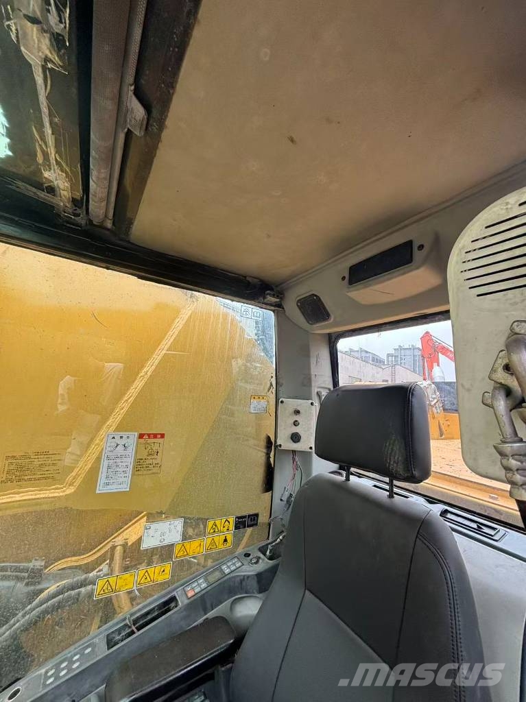 CAT 390 D L ME Gravemaskiner på larvebånd