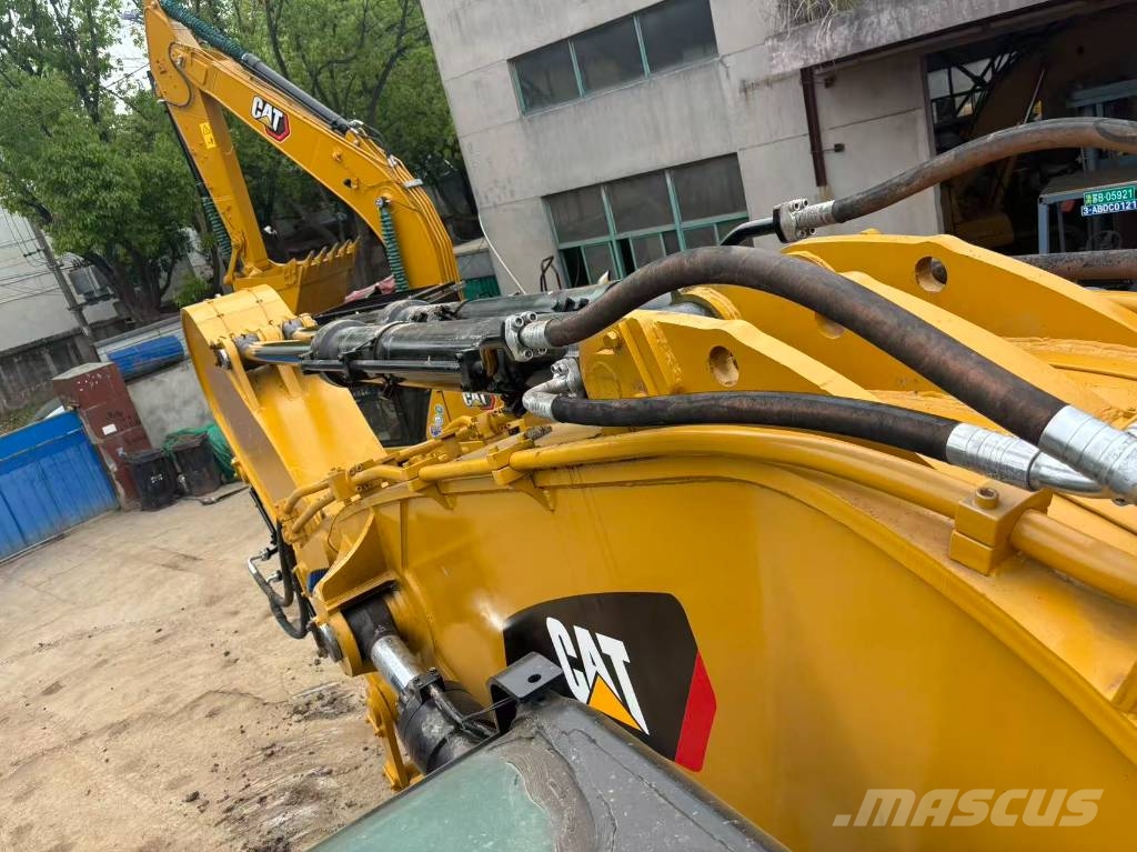 CAT 390 D L ME Gravemaskiner på larvebånd