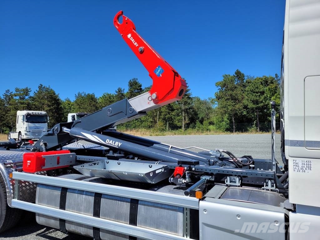 MAN 26.560 Camion ampliroll