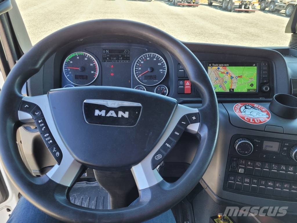 MAN 26.560 Camion ampliroll