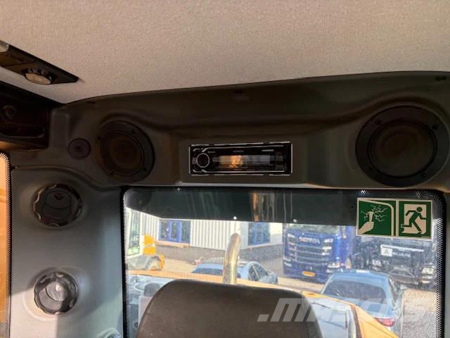 Liebherr A918 Compact Litronic Ratasekskavaatorid