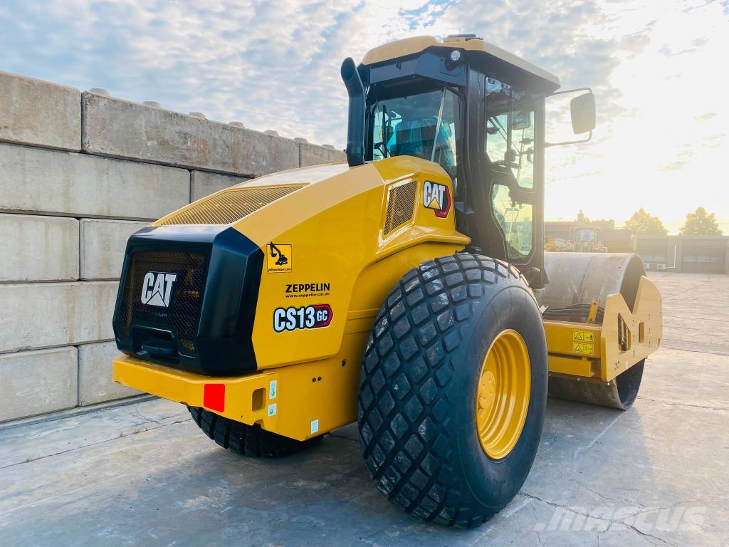 CAT CS 13 GC Οδοστρωτήρες μονού κυλίνδρου