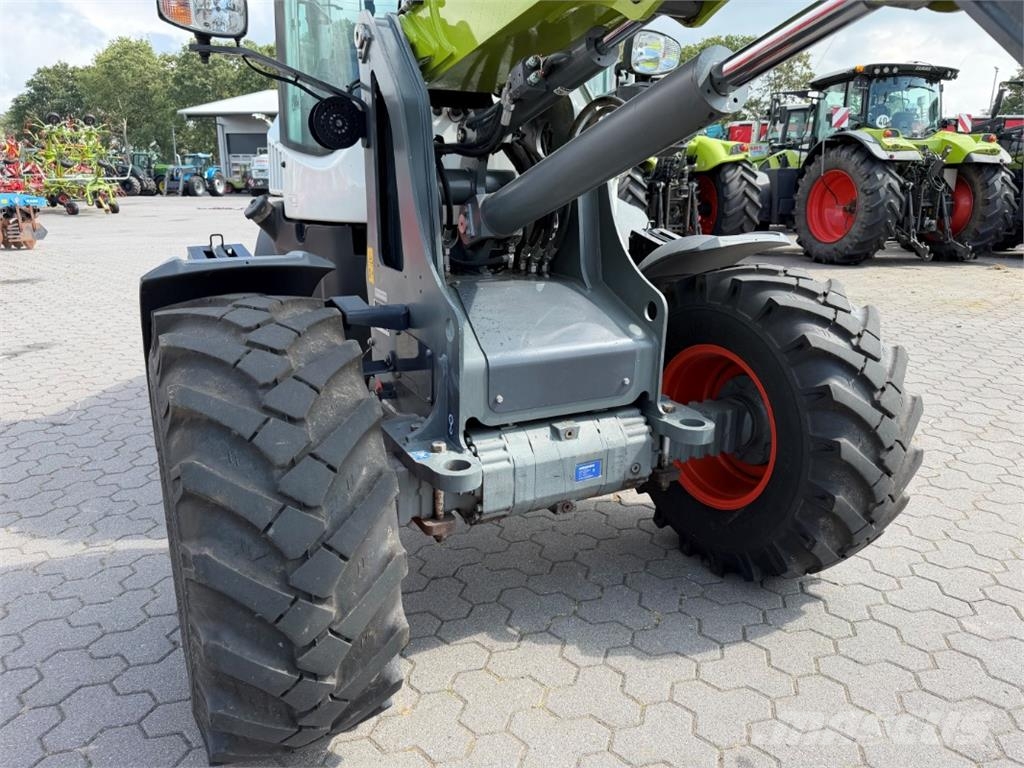 CLAAS Torion 738 T Sinus ماكينات زراعية - غير ذلك