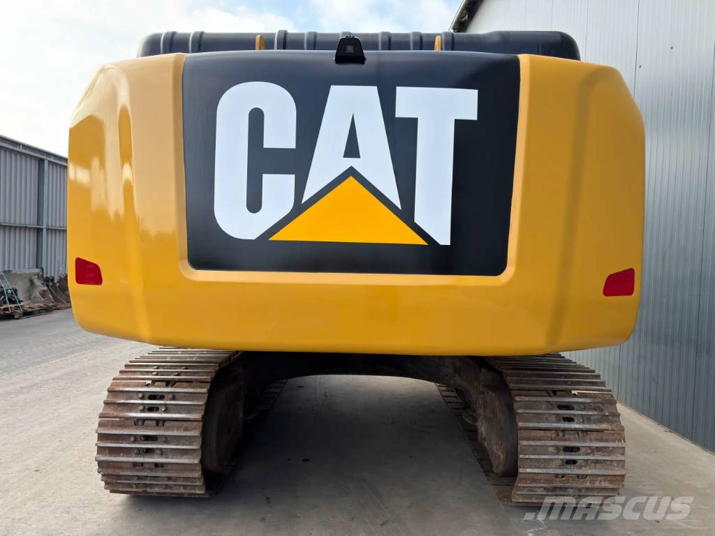 CAT 330F LN Kāpurķēžu ekskavatori