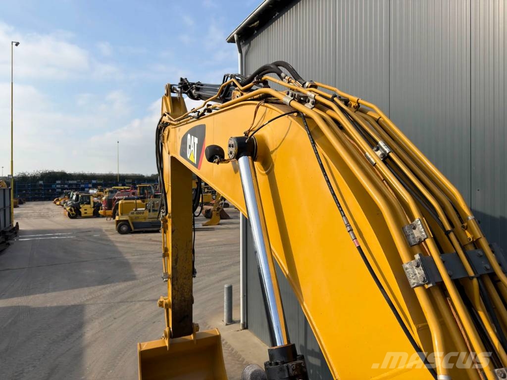 CAT 330F LN Kāpurķēžu ekskavatori