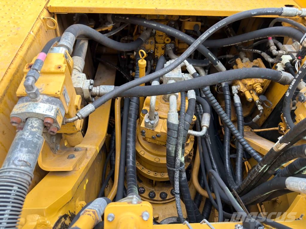 CAT 330F LN Kāpurķēžu ekskavatori