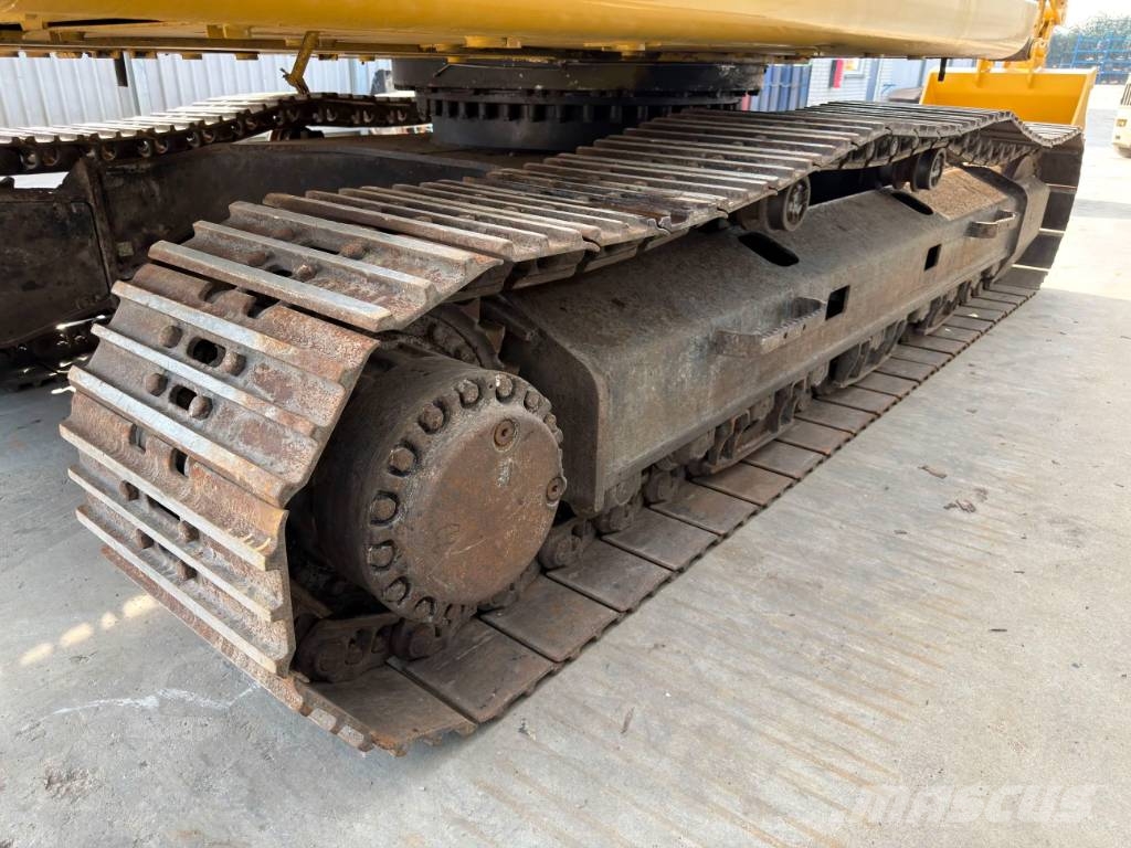 CAT 330F LN Kāpurķēžu ekskavatori