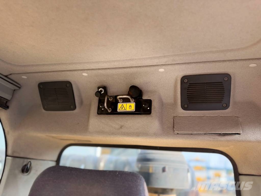 CAT 330F LN Kāpurķēžu ekskavatori