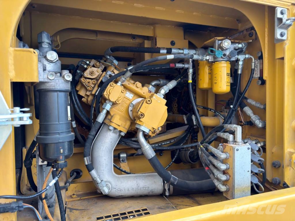 CAT 330F LN Kāpurķēžu ekskavatori