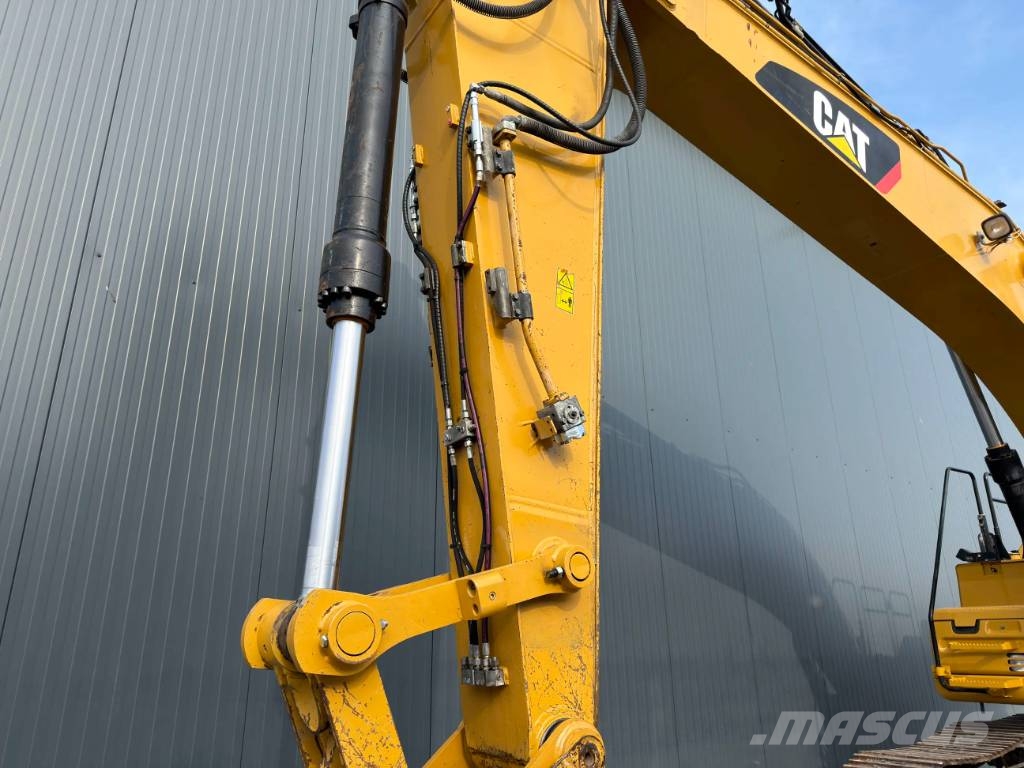 CAT 330F LN Kāpurķēžu ekskavatori