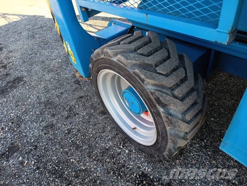 Genie GS4390 - 15,11m, diesel, 4x4 Käärtõstukid