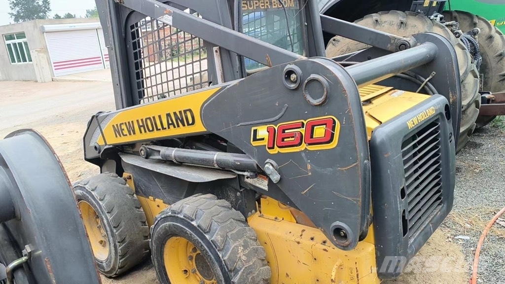 New Holland L 160 Skid steer loaders