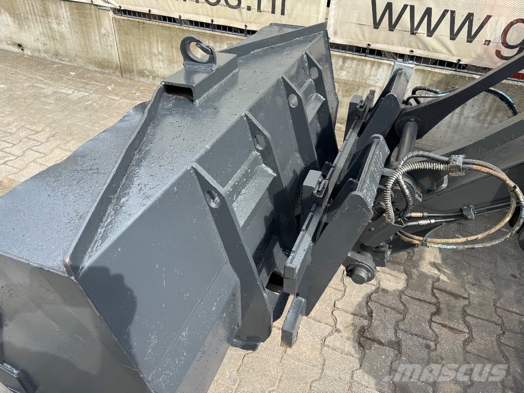 New Holland W 60 TC لوادر بعجل
