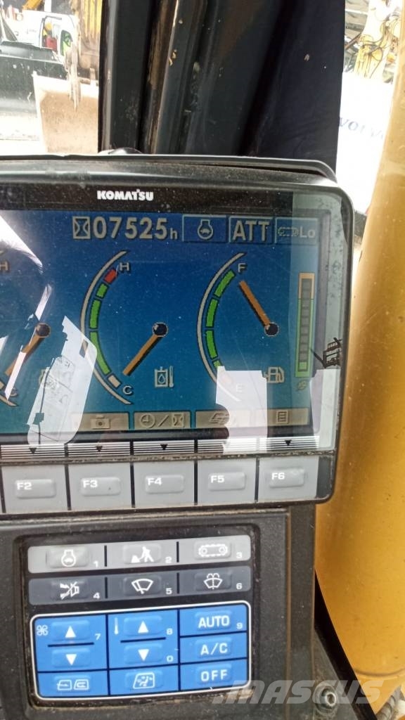 Komatsu PC240NLC-8 Верижен екскаватор