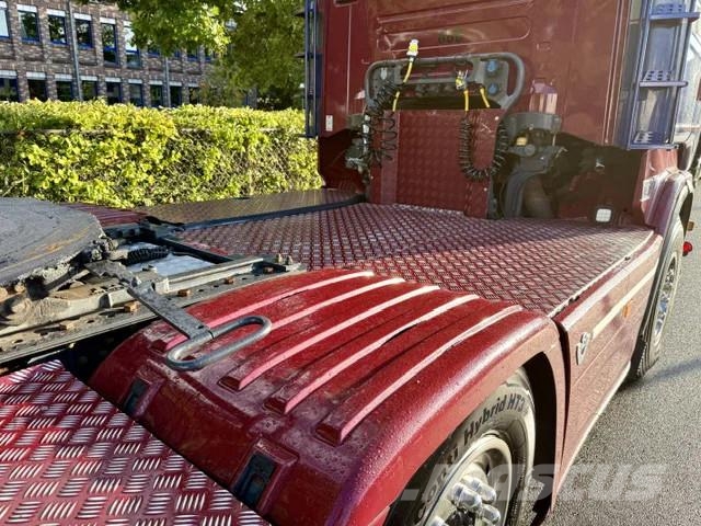 Scania R560 V8 / 6x2 / Lenk + Liftachse / Euro5 牵引车