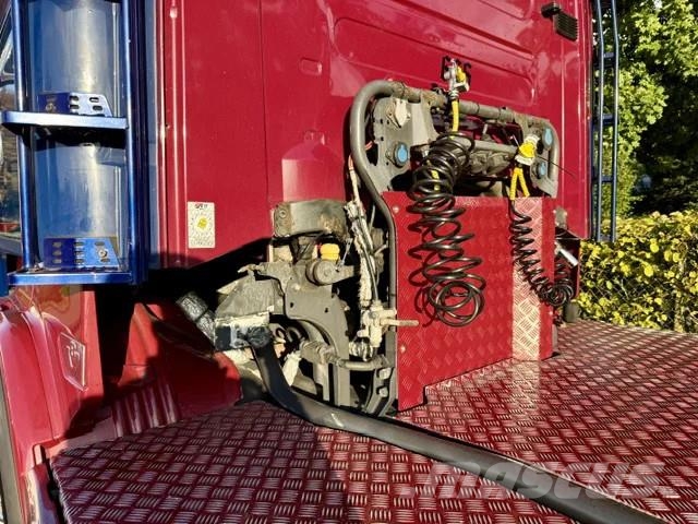 Scania R560 V8 / 6x2 / Lenk + Liftachse / Euro5 牵引车