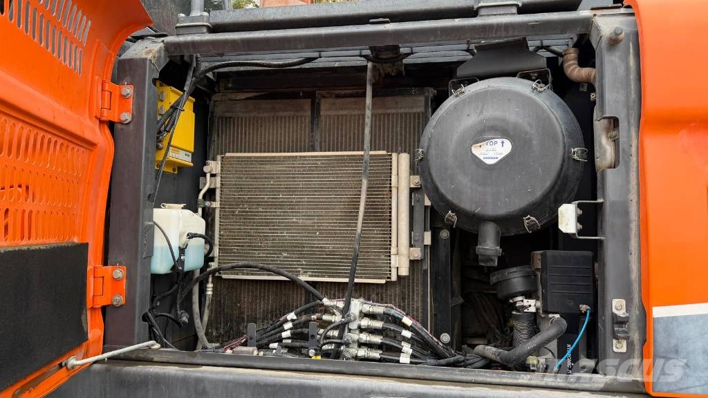 Doosan DX340LC-5 + 3D Roomikekskavaatorid
