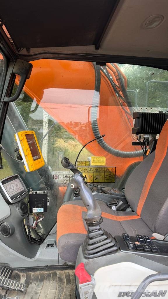 Doosan DX340LC-5 + 3D Roomikekskavaatorid