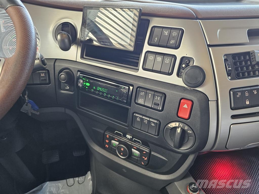 DAF XF 530 6x2 / OPRIJ - MACHINE TRANSPORT مركبات إصلاح الأعطال