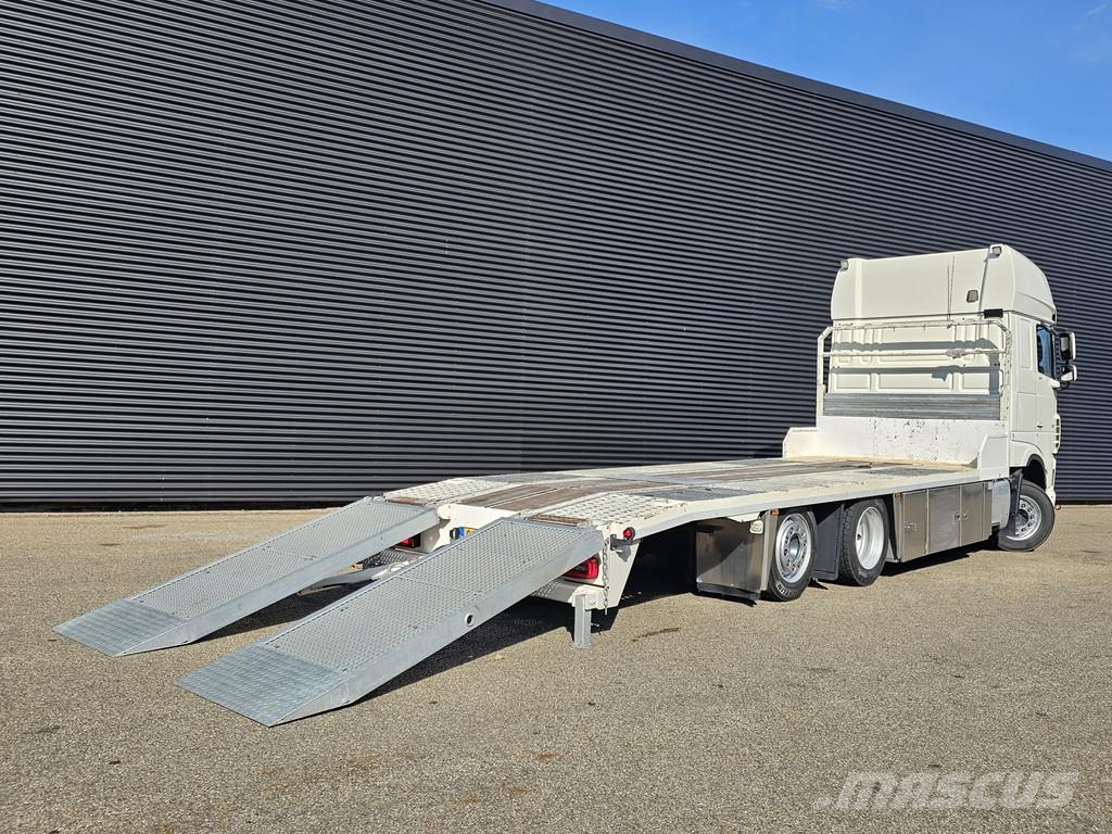 DAF XF 530 6x2 / OPRIJ - MACHINE TRANSPORT Vehículos de reciclaje