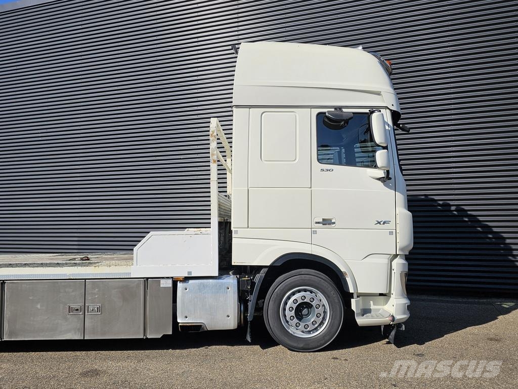 DAF XF 530 6x2 / OPRIJ - MACHINE TRANSPORT Vehículos de reciclaje
