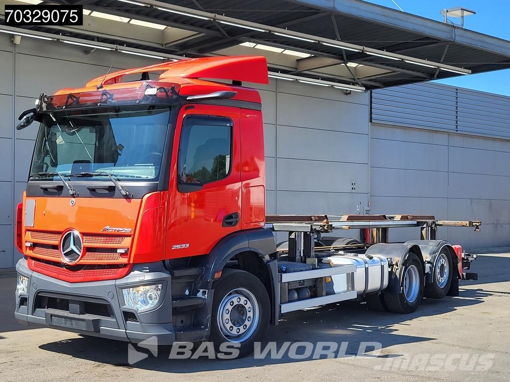 Mercedes-Benz Actros 2533 6X2 LOW Mileage! Lifting BDF system Li Camiones desmontables