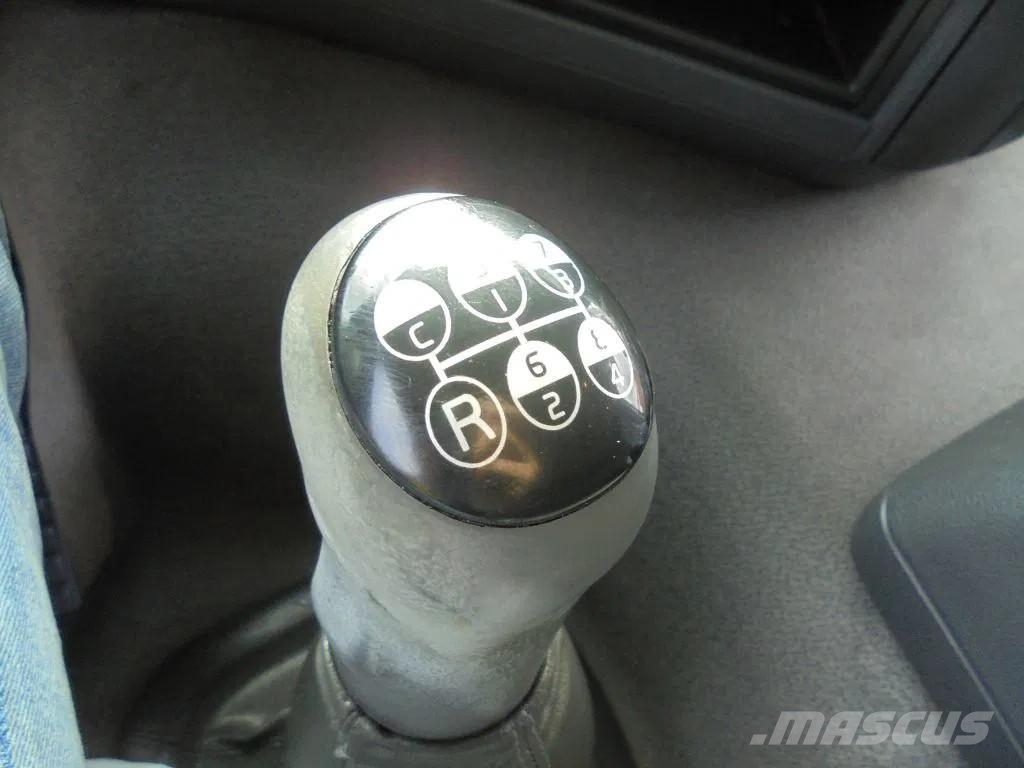 Volvo FM 9.310 + Euro 5 + Manual + Horse transport Автотранспорт для перевезення тварин