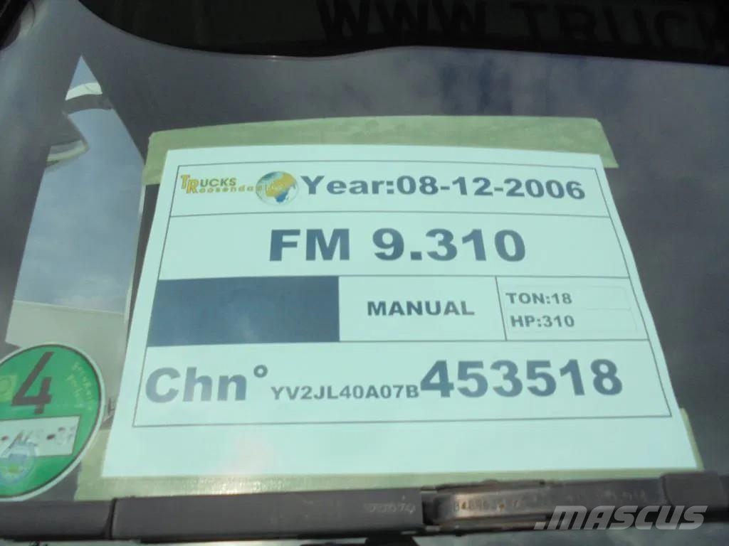 Volvo FM 9.310 + Euro 5 + Manual + Horse transport Автотранспорт для перевезення тварин