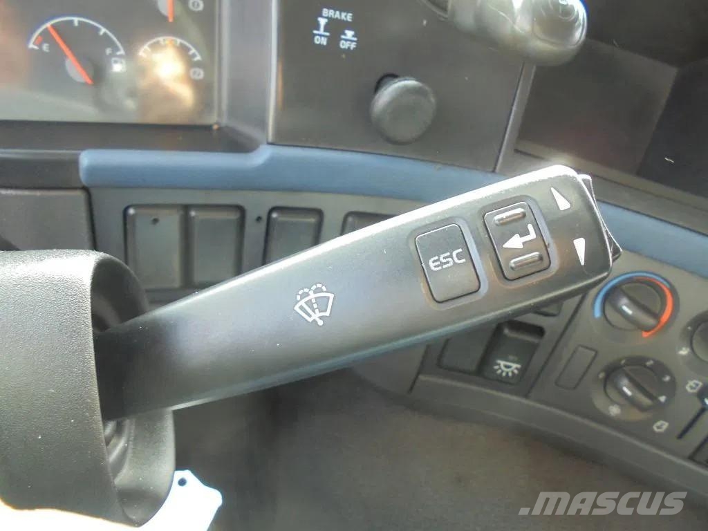 Volvo FM 9.310 + Euro 5 + Manual + Horse transport Автотранспорт для перевезення тварин