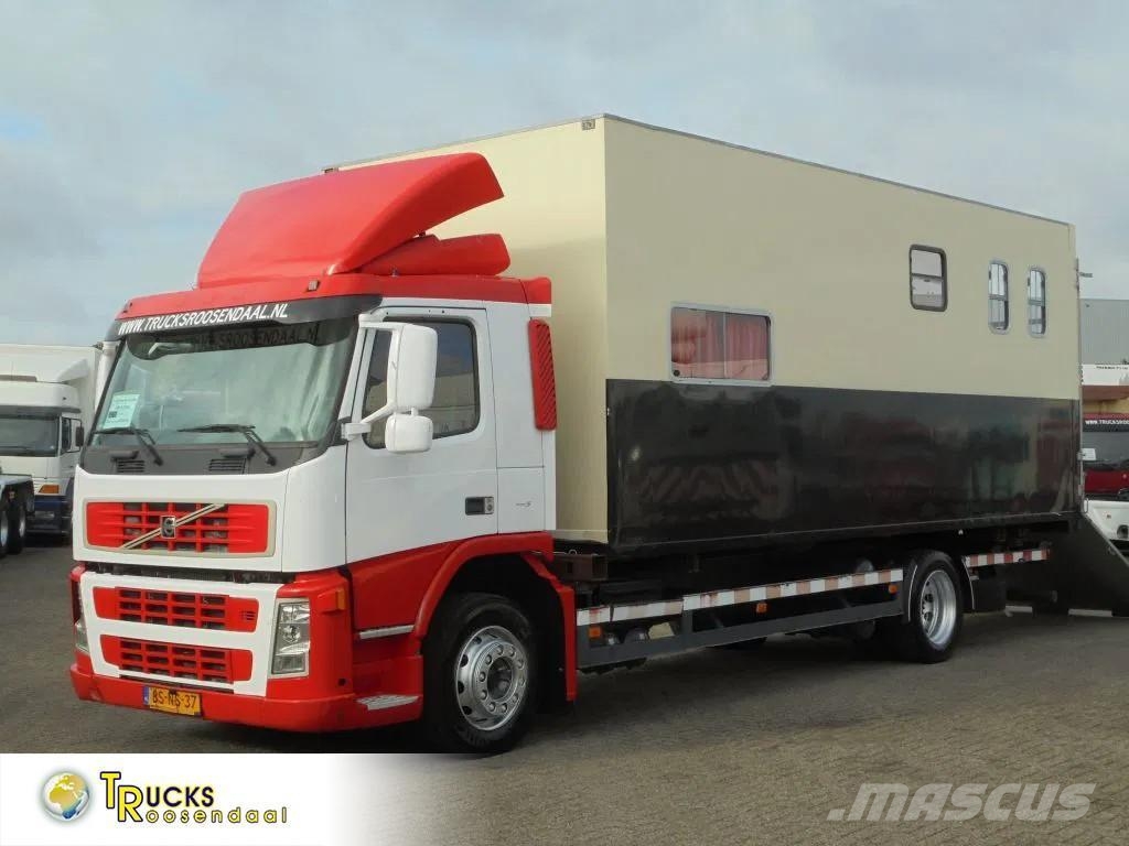 Volvo FM 9.310 + Euro 5 + Manual + Horse transport Автотранспорт для перевезення тварин