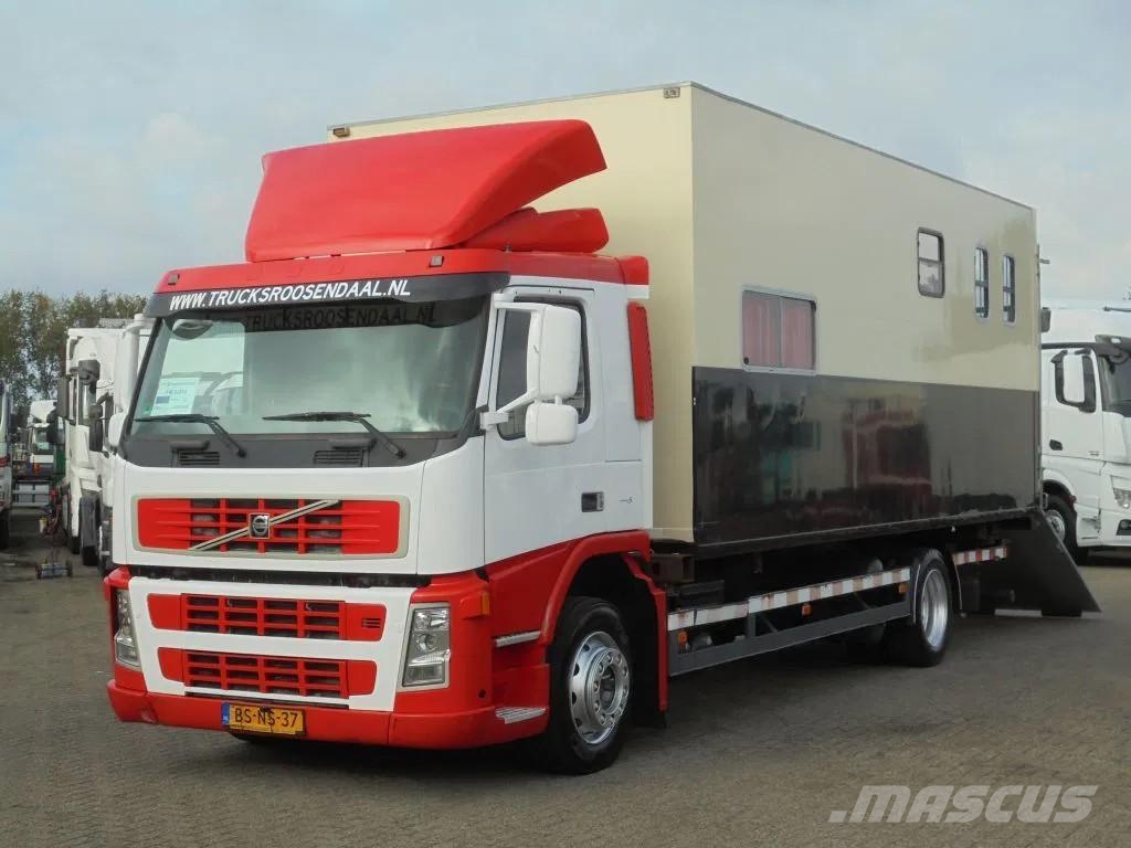 Volvo FM 9.310 + Euro 5 + Manual + Horse transport Автотранспорт для перевезення тварин