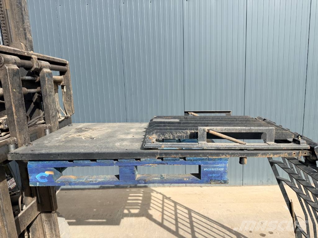 CAT 313E / 320F / 323E / 325F / 329E/ 330F / 336E / 34 Cabins and interior