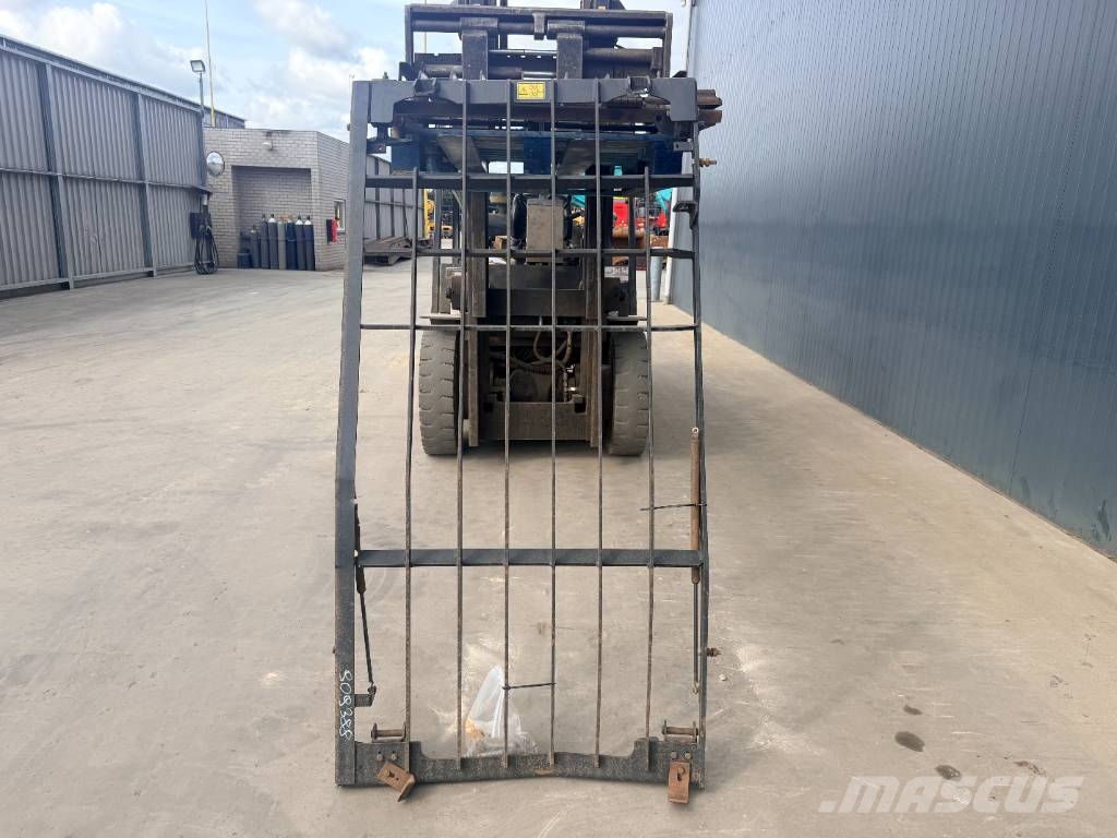 CAT 313E / 320F / 323E / 325F / 329E/ 330F / 336E / 34 Cabins and interior