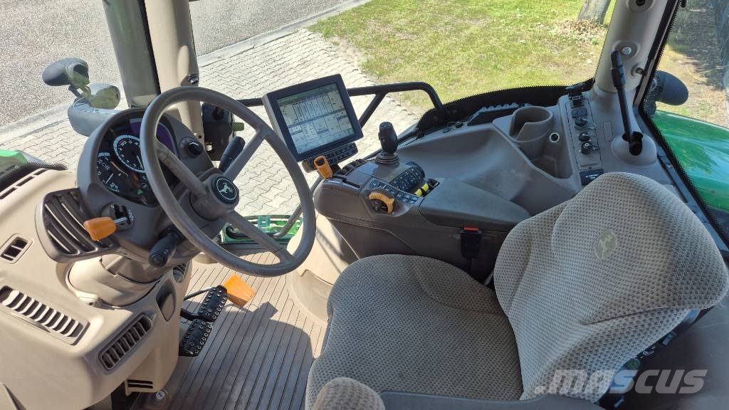 John Deere 6195 R الجرارات