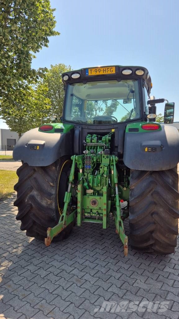 John Deere 6195 R الجرارات