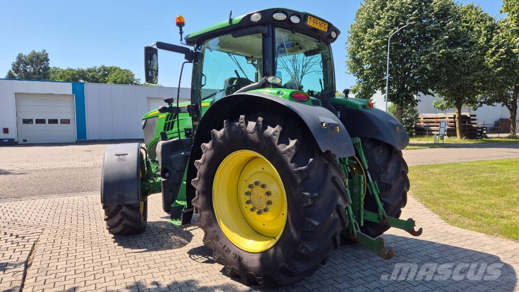 John Deere 6195 R الجرارات