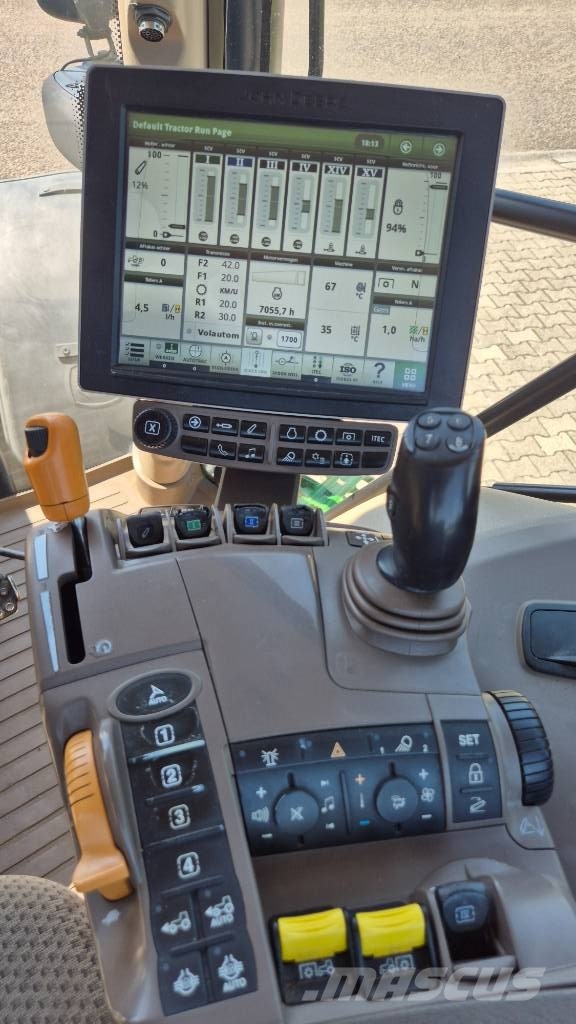 John Deere 6195 R الجرارات